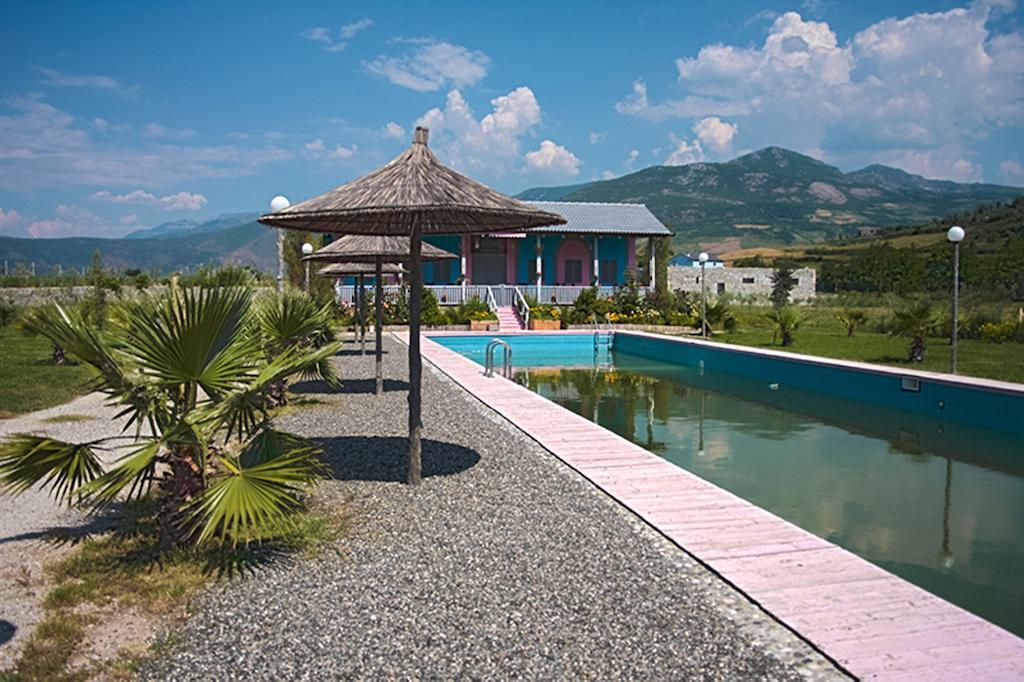 Kriva Resort เอลบาซาน ภายนอก รูปภาพ